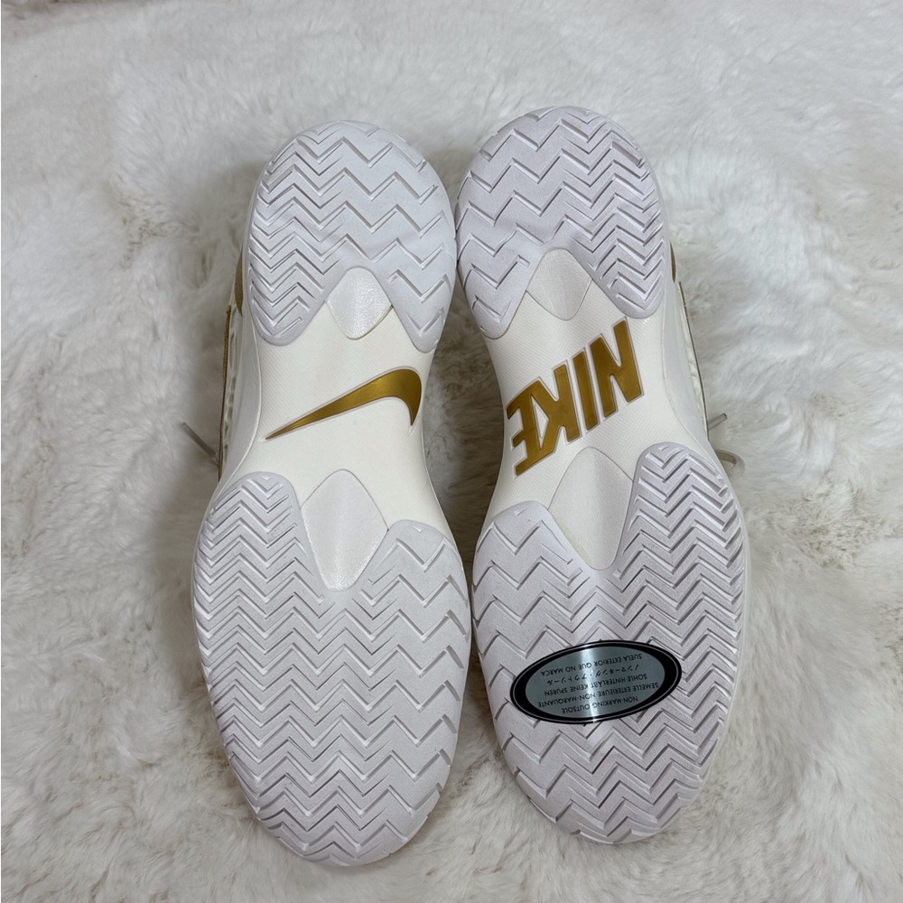 Nike Air Zoom Cage 3 Sneakers Cream and Gold Glitter Athletic Shoes, Size 10 - Picture 7 of 11